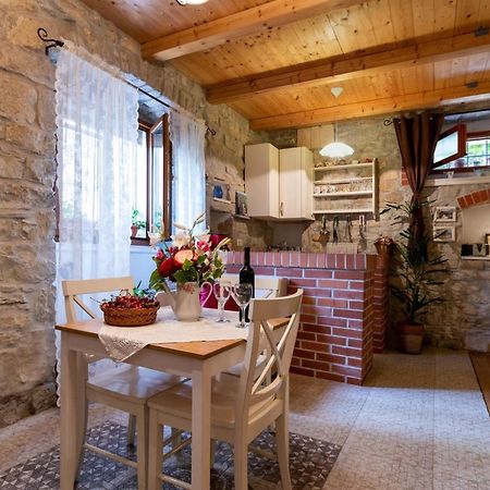 Apartment Tara Kaštela エクステリア 写真