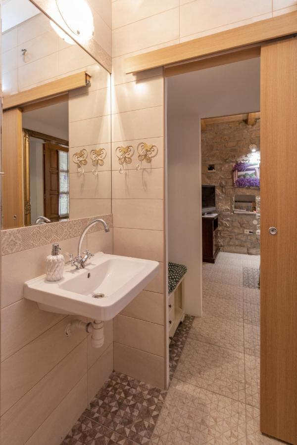 Apartment Tara Kaštela エクステリア 写真