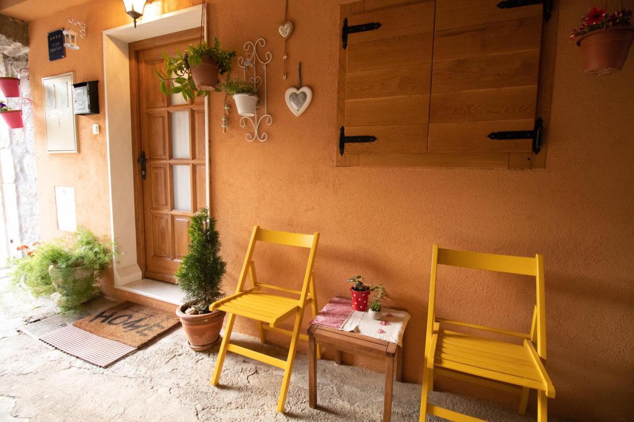 Apartment Tara Kaštela エクステリア 写真